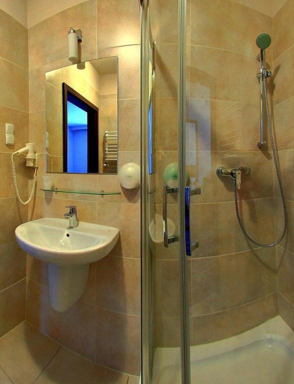 Hotel Camelot Szczawno-Zdroj Pokoj fotografie