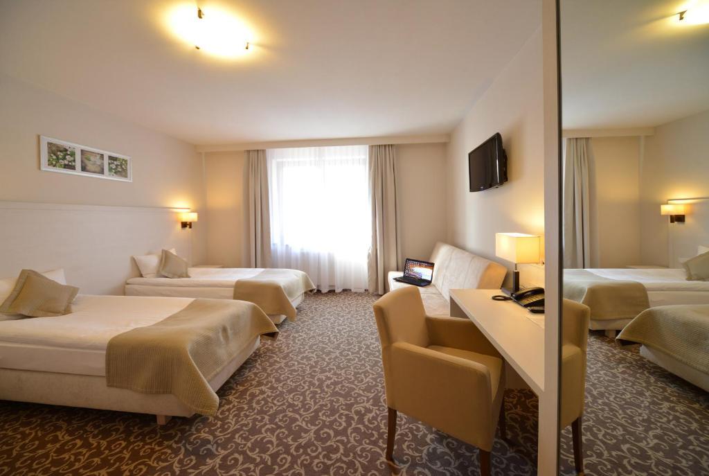 Hotel Camelot Szczawno-Zdroj Pokoj fotografie